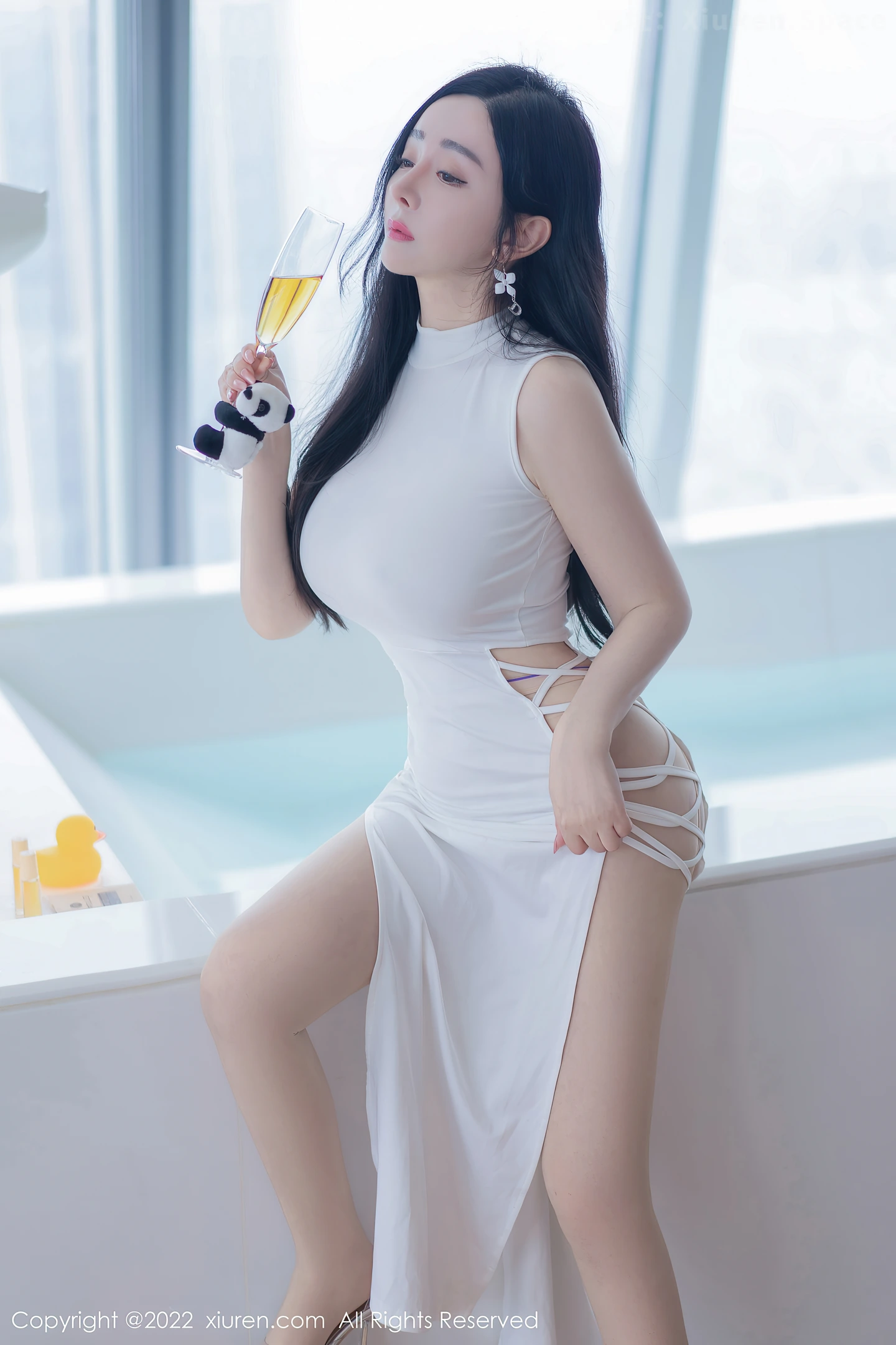 图片[2]-[XiuRen秀人网]VOL.4855 模特允爾性感白色收身连衣裙配原色丝袜秀丰满身材撩人诱惑写真54P-秀人网官方网站